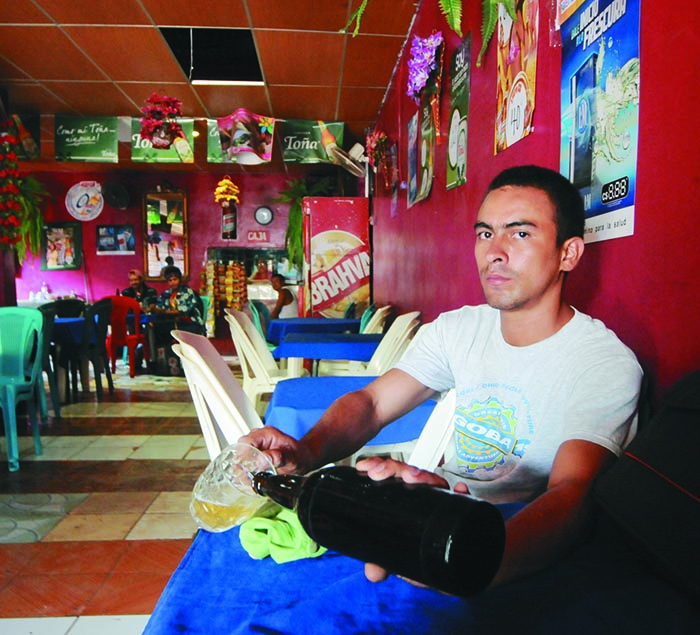 Vida en el oriental, bar el Manguito