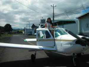 A los 15 años, en un avión Cessna 150.