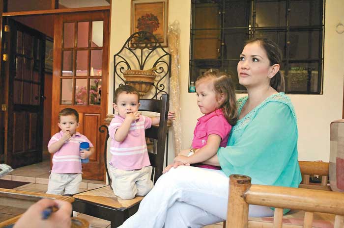 Fotos de Miguel Lorío, Guillermo Flores y Manuel Esquivel
