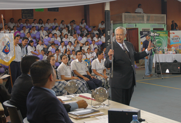 Profesor Julio César Sandoval